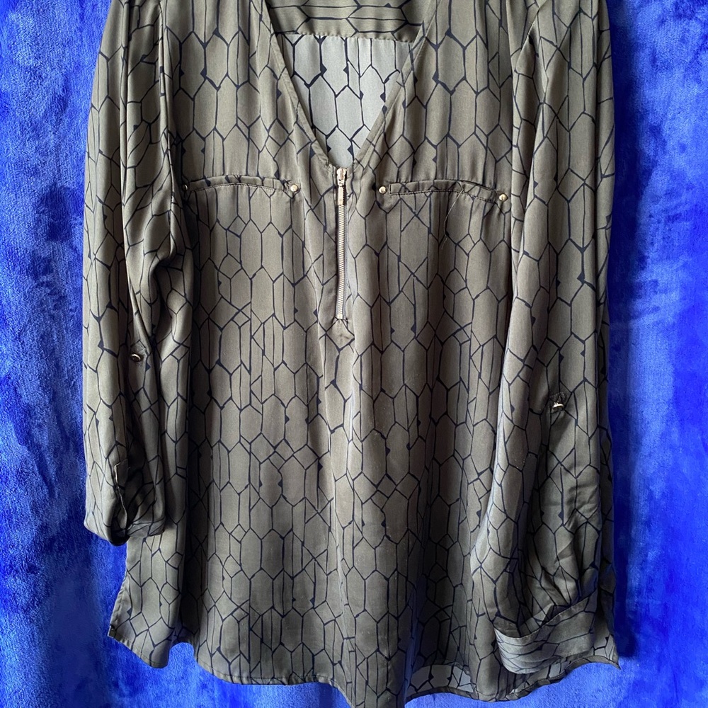 Apt 9 Long sleeve rayon evergreen and gold XL